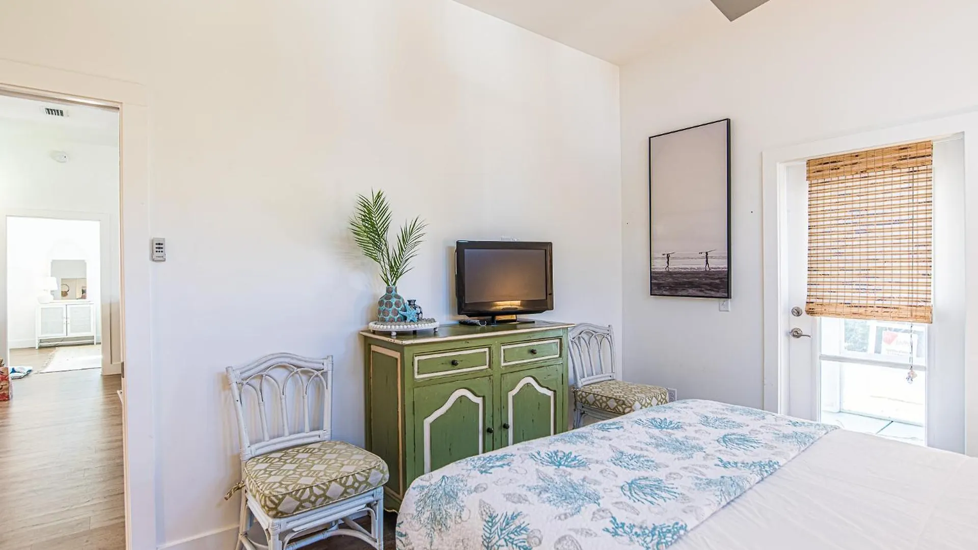 Wave Haven In Laguna Beach Large Screened Patio With Yard And Golf Cart. Panama City Beach ABD
