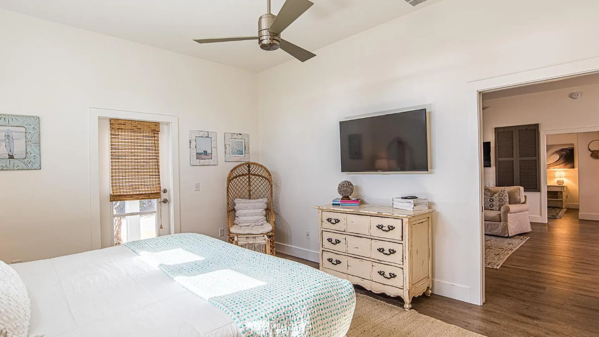 Wave Haven In Laguna Beach Large Screened Patio With Yard And Golf Cart. Panama City Beach