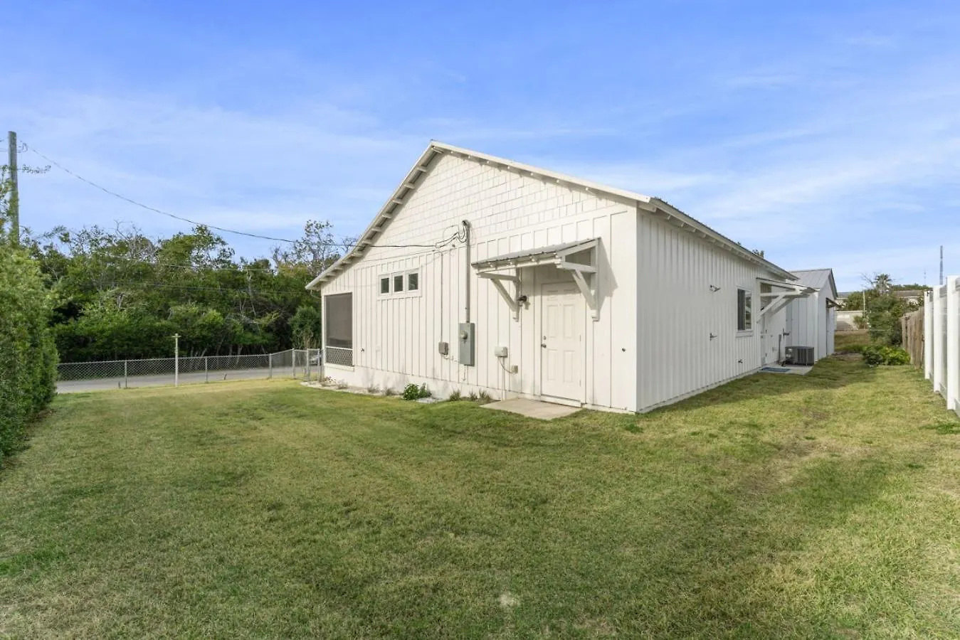 Wave Haven In Laguna Beach Large Screened Patio With Yard And Golf Cart. Panama City Beach